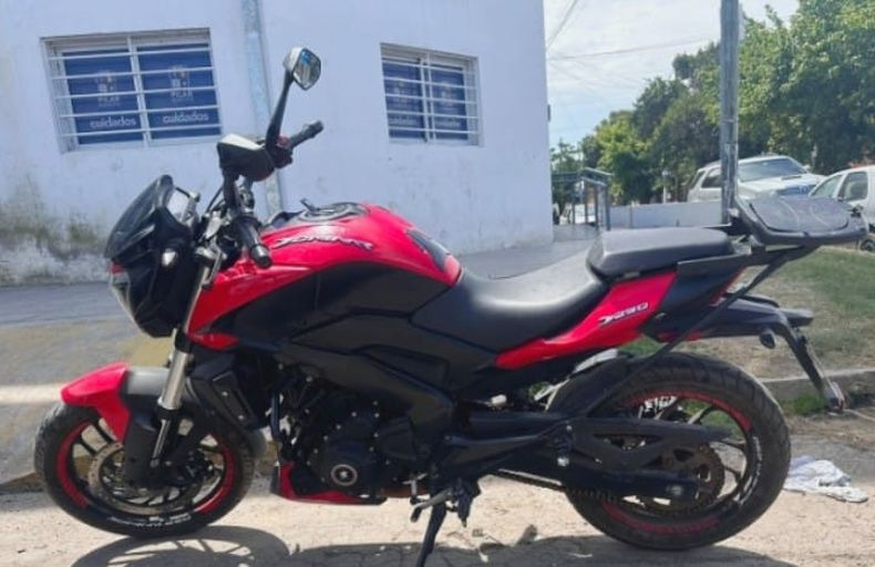La pareja detenida se movilizaba en una moto robadanbsp