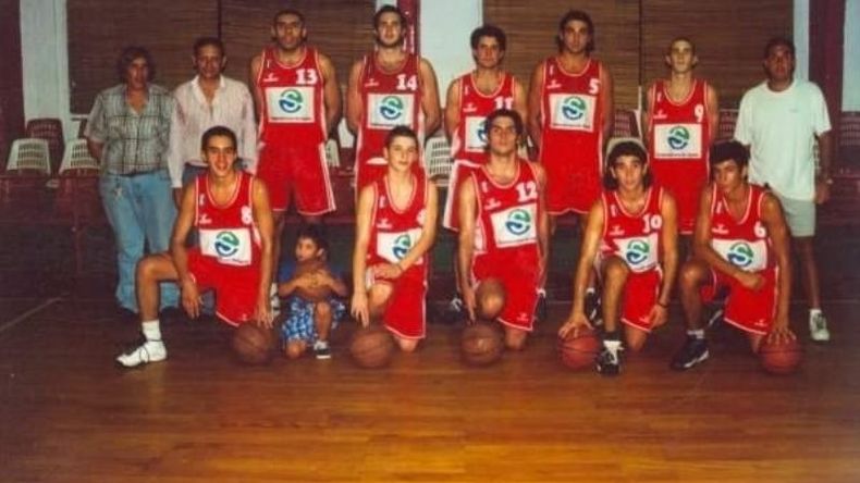 EL TRI. Sportivo lo ganó por tercera vez en 2002, en una liga corta..