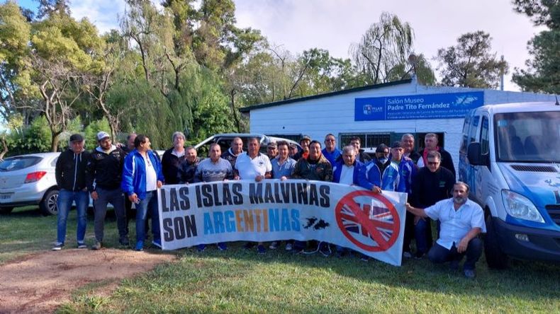 Los combatientes locales manifestaron su repudio ante la posible llegada de veteranos ingleses..
