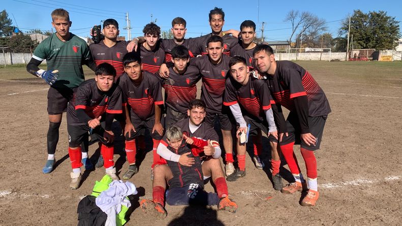 ILUSIONADOS. La Sub 21 de Derqui quedó a un paso de la corona.