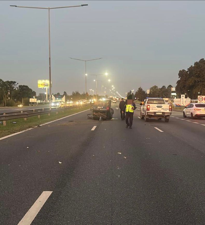 El Chevrolet Corsa volcó en el kilómetro 50 de Panamericana. Su conductor falleció en el lugar.&nbsp;