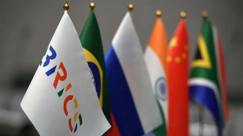 Los líderes del bloque BRICS acordaron mecanismos para incorporar nuevos miembros, allanando el camino para que la Argentina ingrese.