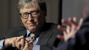 Según el empresario multimillonario, Bill Gates, la inteligencia artificial puede llegar a reemplazar a los profesores. ¿Cómo lo hará?