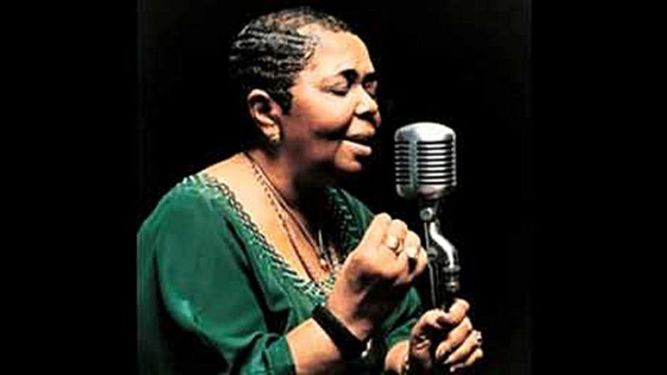 Hoy, Cesária Évora, “Café Atlántico”