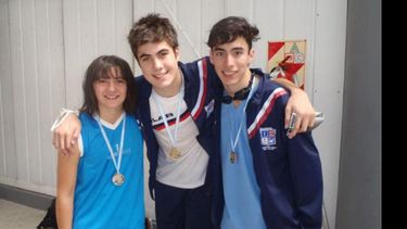 Cerruti (plata), Kaiser y Macione, ambos con la de oro, los podios de la Natación..