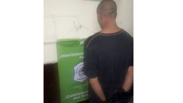 El sujeto tenía un cómplice y se resistió a la detención..