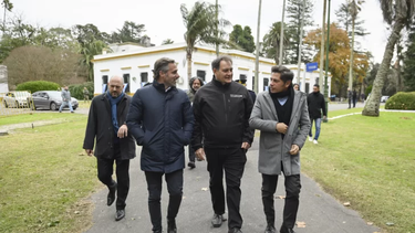 CHARLA. Achával compartió el acto con el gobernador Kicillof.