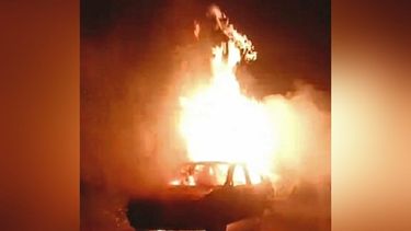 se incendio un automovil en presidente derqui