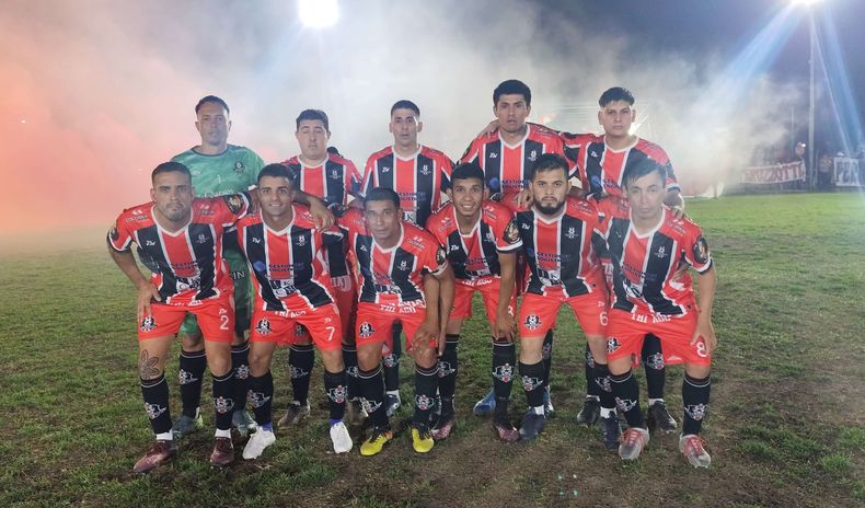 PISO FUERTE. Peruzzotti le gan&oacute; un partidazo por 4-3 a Flecha Azul con m&aacute;s de 500 personas alentando.