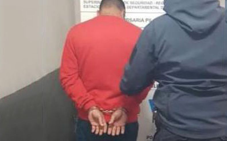 DEBER CÍVICO. El detenido tiene 39 años.