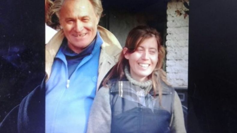 UNIDOS POR EL AULA. Carlos Carey, histórico profe, junto a su hija Victoria, docente. .