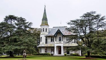 IMPONENTE. El castillo hoy es sede de la Asociación de Polo.
