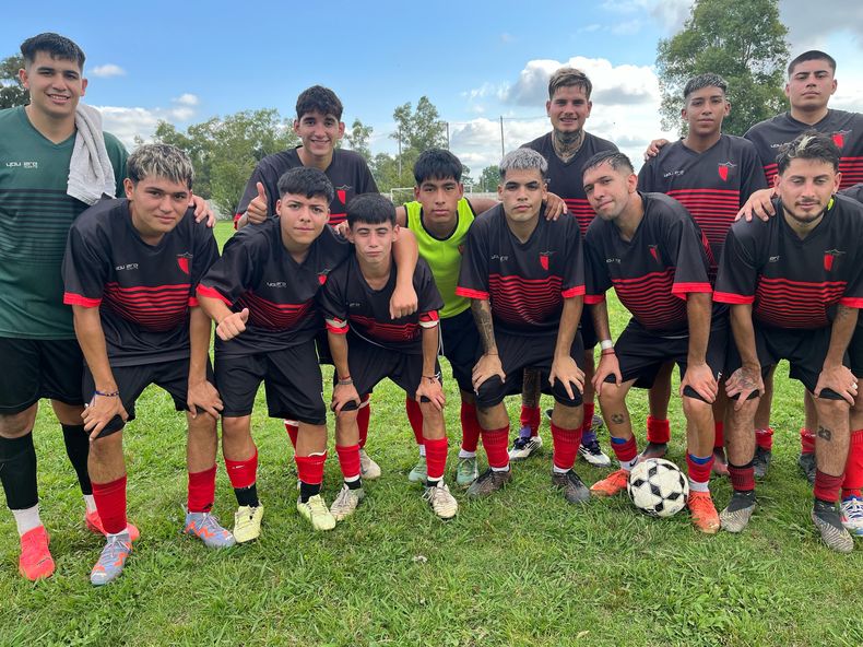 FESTEJO. La Sub 21 de Derqui suma 10 puntos y está a 8 del líder.