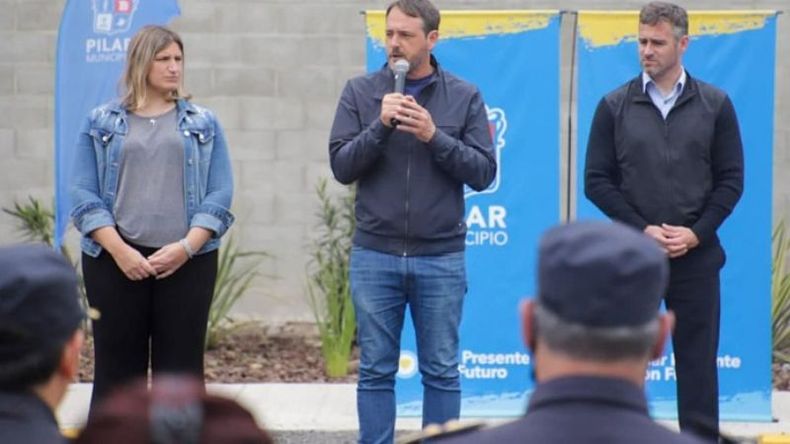 SEGURIDAD. Laurent participó del acto con Achával y Paula González..