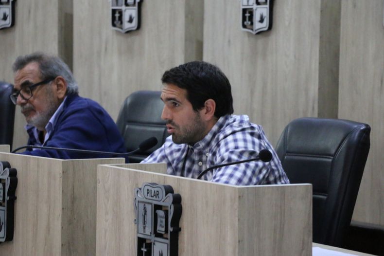 EN SU BANCA. Juan Martín Tito mostró su preocupación por el desarrollo sustentable.&nbsp;