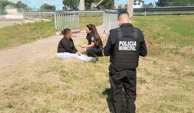 La mujer fue rescatada a la altura del kil&oacute;metro 46,500 de la Panamericana, en el ramal Campana.