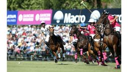 (Sergio Llamera). Facundo Pieres, de Ellerstina, en acción..