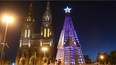 asi se encendio el arbol de navidad gigante en lujan: ¡hay que visitarlo!