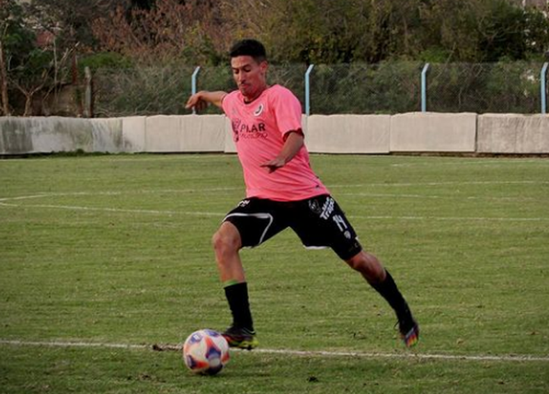 Mathias Crocco viene de cumplir 100 partidos en Real Pilar.