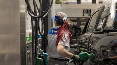 desde este jueves vuelven a subir los combustibles