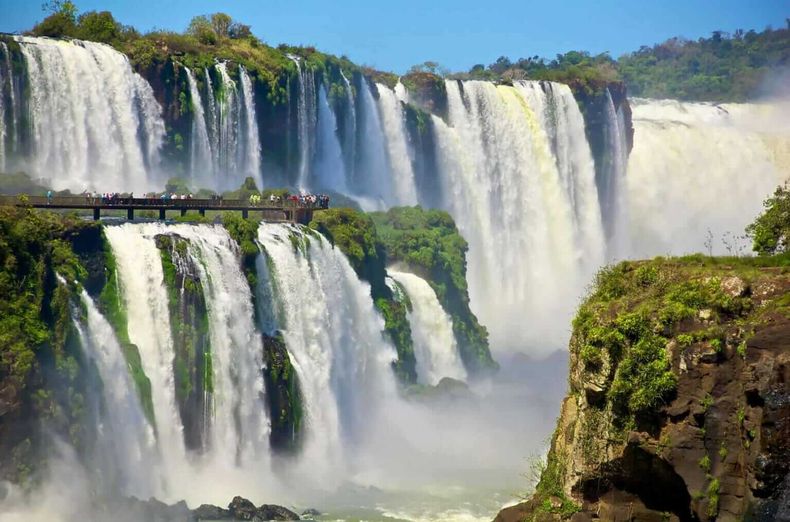 Cataratas  del Iguazú en Misiones. (enviajes.cl)..jpg