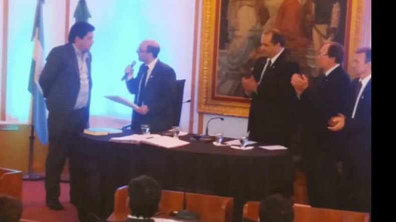 Jura Miguel Gamboa..