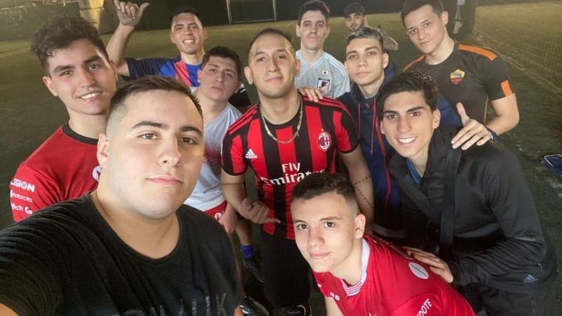 SON DE LA A. Parte del plantel que logró ascender a Primera. .
