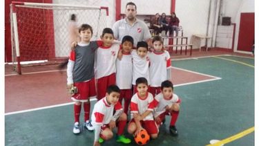 GANADORA. La 2009 roja se impuso 3-0 ante Villa Insuperable..