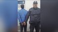 El apresado tiene 26 años e intentó evadir la detención arrojando bombones a la policía.&nbsp;