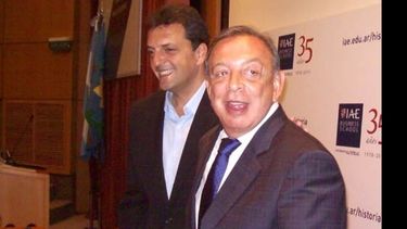 Risas. Los candidatos generaron un clima distendido..