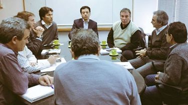 ENCUENTRO. Funcionarios y empresarios se reunieron, pero con pocas soluciones..