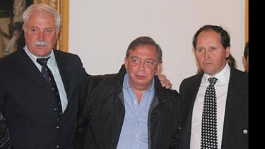 Arroyo, Zúccaro y Carabajal, quien recibirá este homenaje con un triangular..