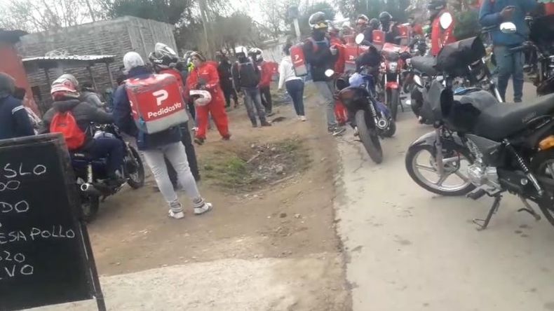 Los motoqueros fueron en grupo hasta Peruzzotti..