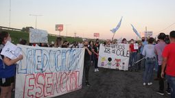 Familias protestaron ayer en Panamericana..