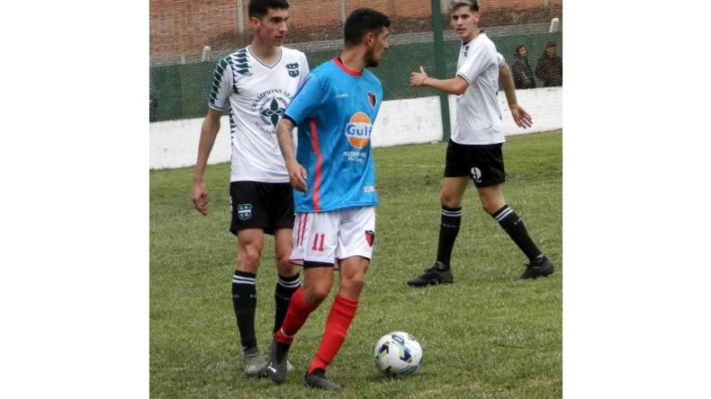 GOLEADOR. Peralta viene de marcar el empate ante Compañía..
