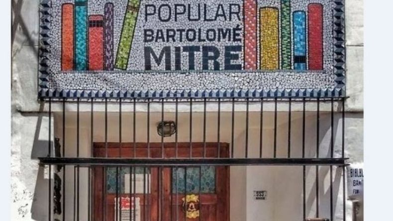 BIBLIOTECA MITRE. Será el punto de partida de los recorridos. .