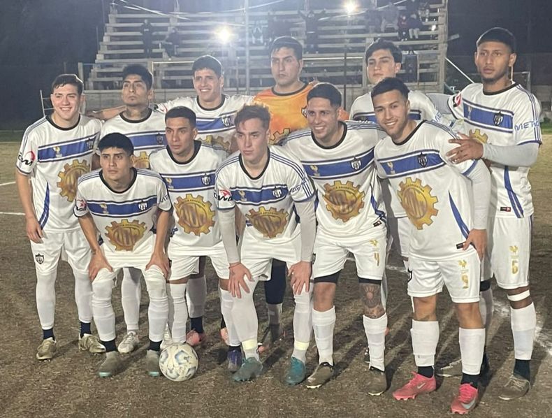 EQUIPO. El Metal venció 2-0 a Escobar FC y está entre los 4 que definirán el título de Primera División.