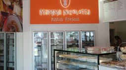 La fábrica de pastas Mamma Nicoletta cuenta con dos sucursales en Pilar. La fábrica de pastas Mamma Nicoletta cuenta con dos sucursales en Pilar.