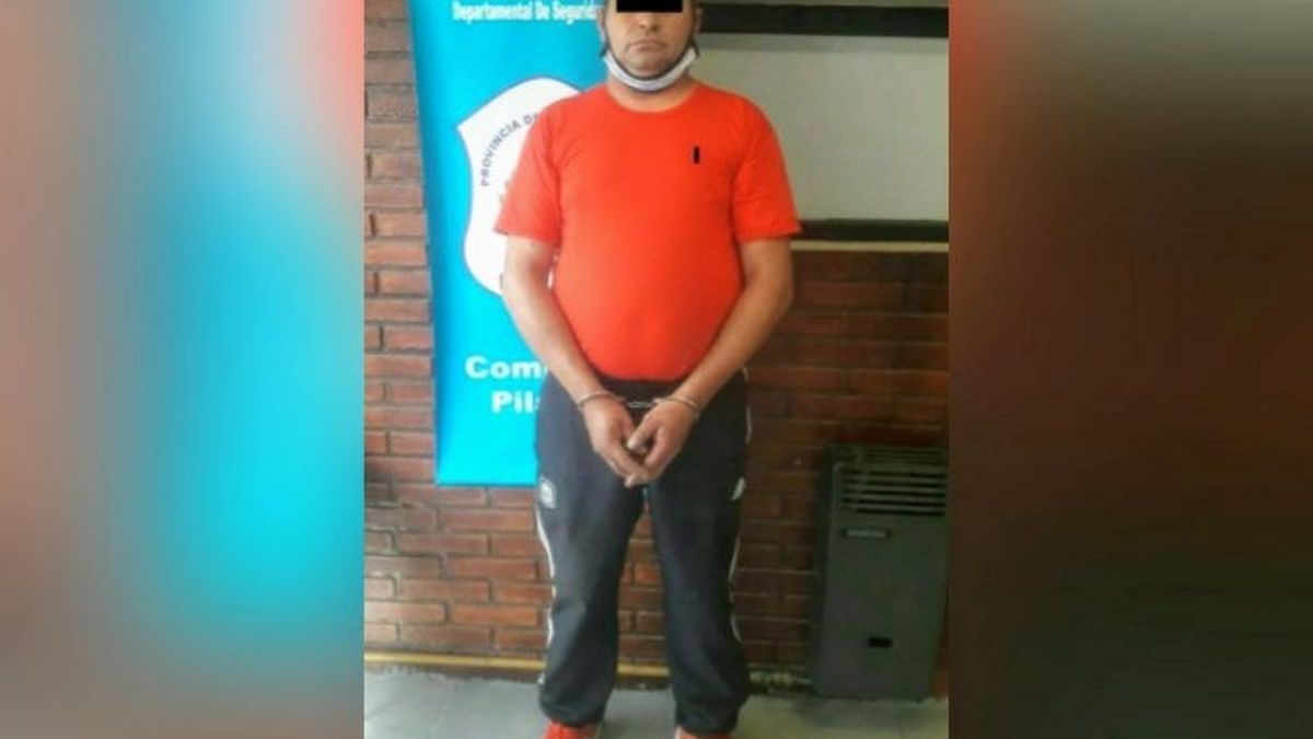 Detienen A Un Vendedor De Medias Con Pedido De Captura Por Robo A Mano