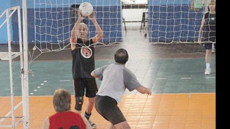 ANOTARSE. Pilar tiene un equipo que juega en la Liga del Norte..