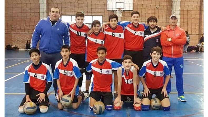 VICTORIA. La Sub 15 de Muni superó 25-4, 25-14 y 25-5 a Banade..