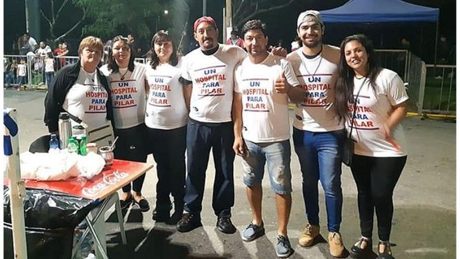 CARNAVAL. Voluntarios de la ONG que trabajaron en el corso..