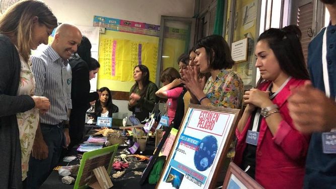 MUESTRA. Ducoté recorrió el Instituto de Formación Docente, que cumplió 40 años. .