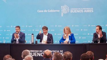 SALUDO. Axel Kicillof planteó a los intendentes el diagnóstico de la situación.