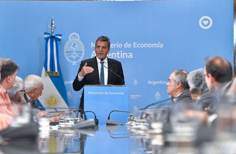 MINISTRO. Sergio Massa durante los anuncios que benefician a las pequeñas y medianas empresas.