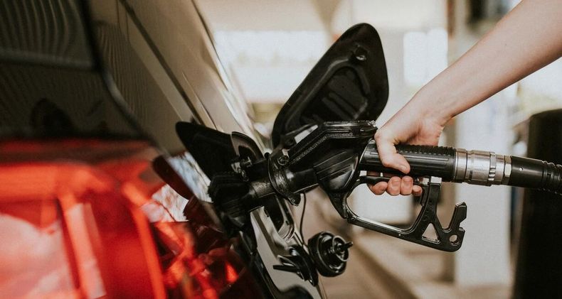 La Secretaría de Energía dispuso que las estaciones de servicio de todo el país deberán exhibir información específica de los combustibles que venden.