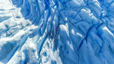 CAMINAR. La experiencia propone recorrer la superficie del Glaciar Perito Moreno acompañado por guías especializados. &nbsp;