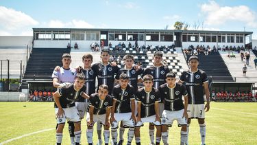 EQUIPO. El once inicial de la Tercera de Real Pilar que jugó el jueves por la mañana en el Barraza.