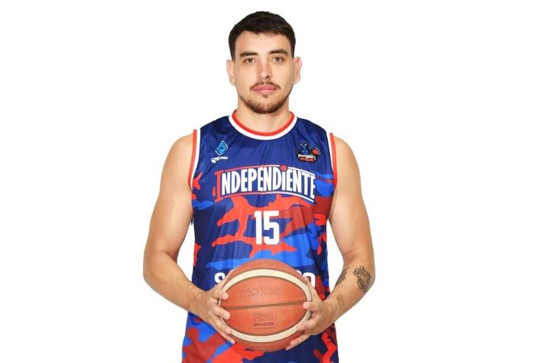 Atlético Pilar utilizó una de sus fichasl libres para sumar a Facundo Jerez.