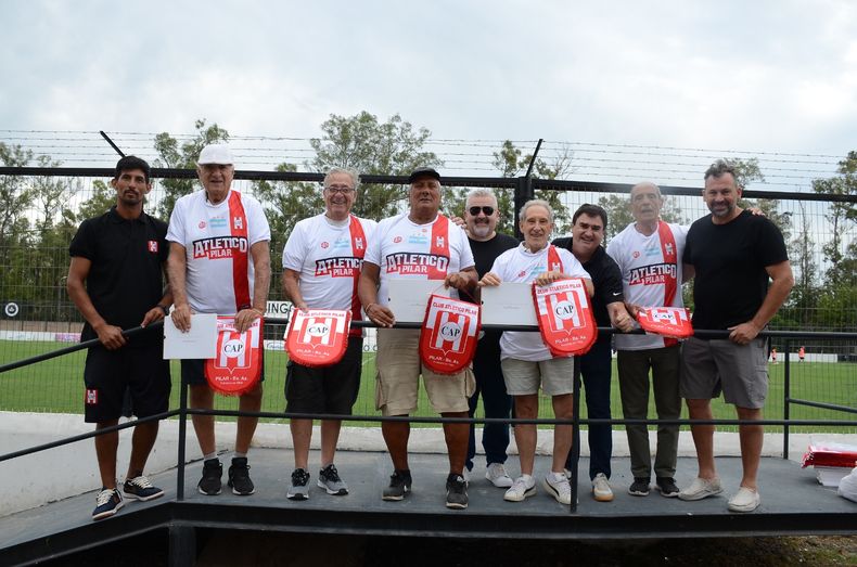Atlético Pilar y el homenaje a las Glorias que jugaron en la Tercera de Ascenso de AFA.